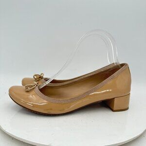 Tory Burch Women Size 7.5M Tan Patent Leather Bow Medallion Low Heel Shoes
